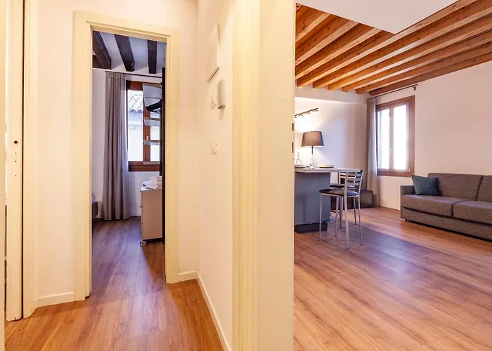 San Lorenzo Apartments 5054